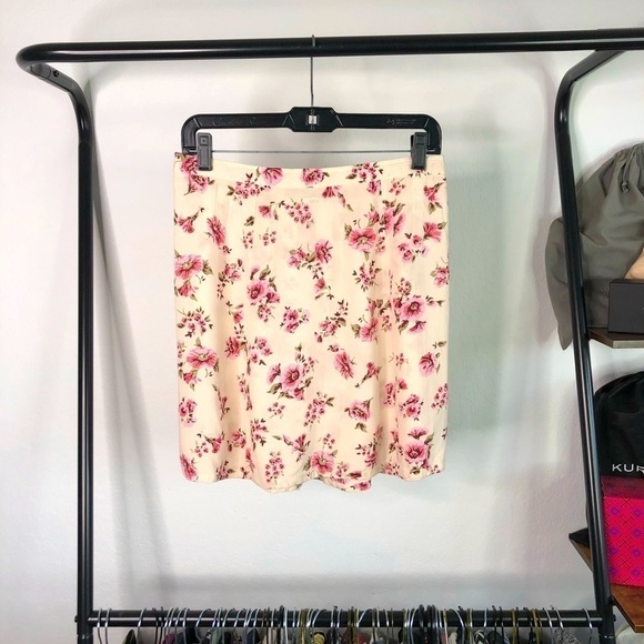 Amuse Society Pink Floral Ditsy Skirt - Picture 1 of 8